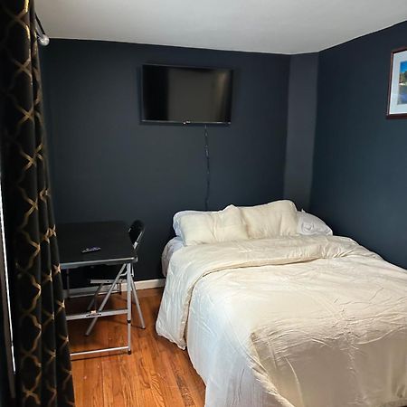 אירבינגטון Fidelia Crystal Room, Queen Bed Minutes From Newark Liberty International Airport And Newark Penn Station מראה חיצוני תמונה