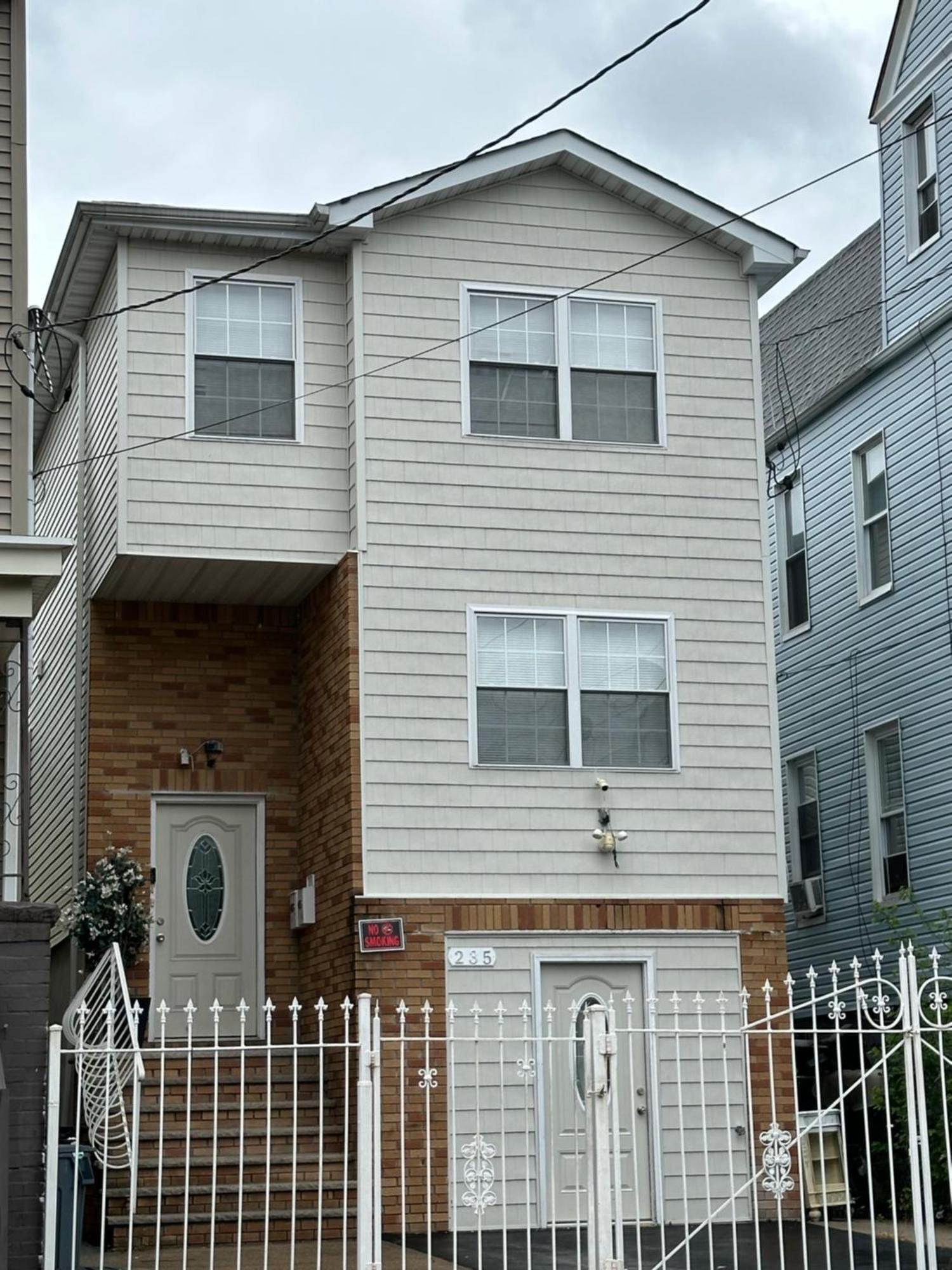 אירבינגטון Fidelia Crystal Room, Queen Bed Minutes From Newark Liberty International Airport And Newark Penn Station מראה חיצוני תמונה